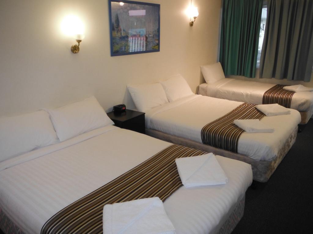 Pacific Palms Motel 3*